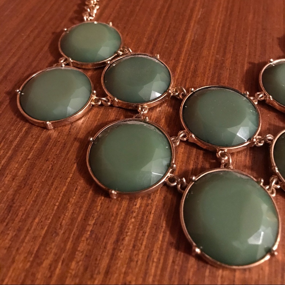 ModCloth Statement Necklace - Picture 2 of 2